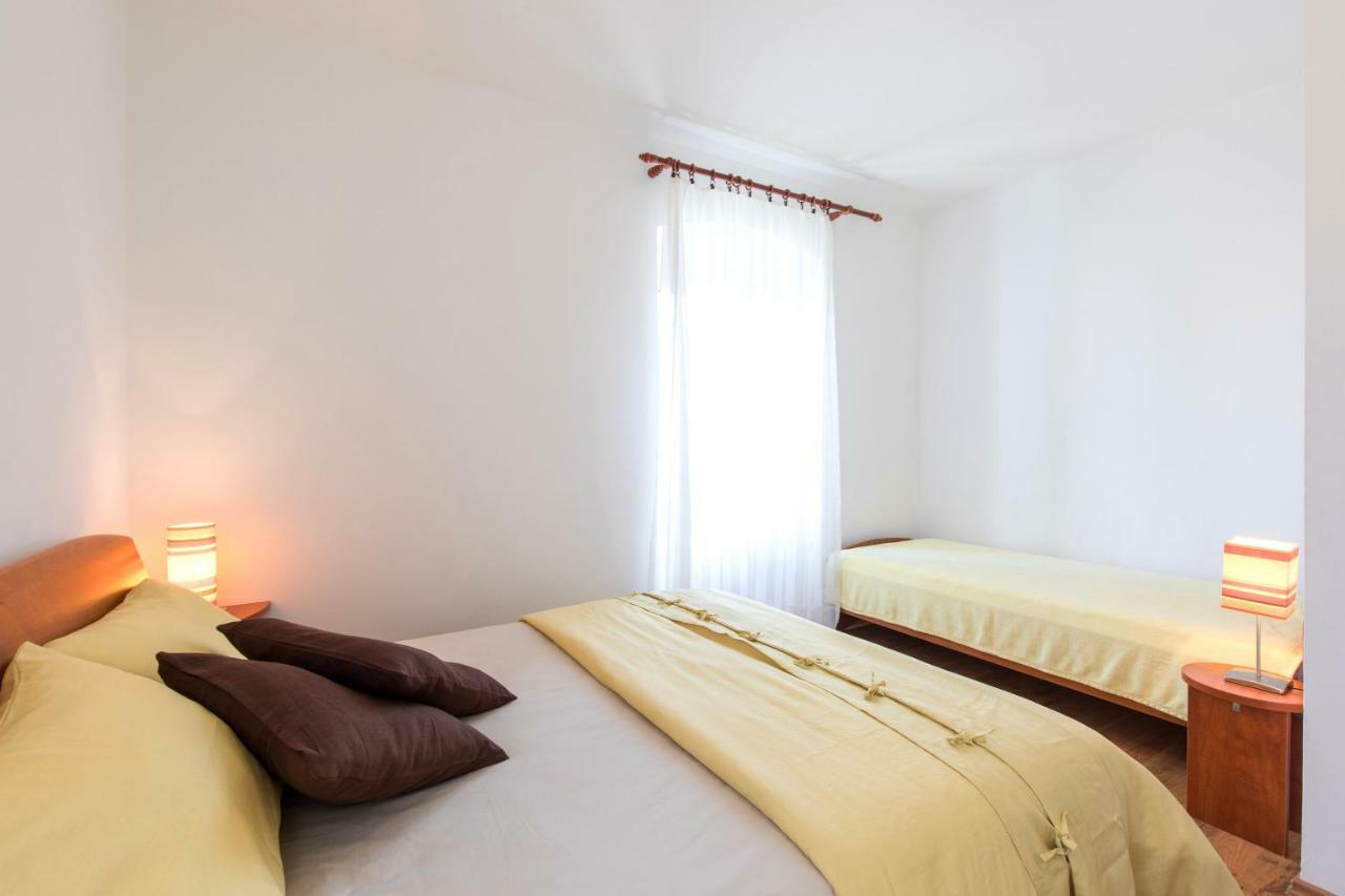 Apartments Ivona Malinska Zewnętrze zdjęcie